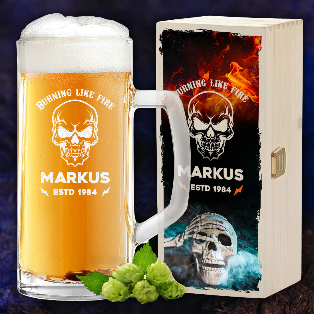 Bierkrug 0,5 Liter und Holzkiste Set mit Totenkopf-Motiv