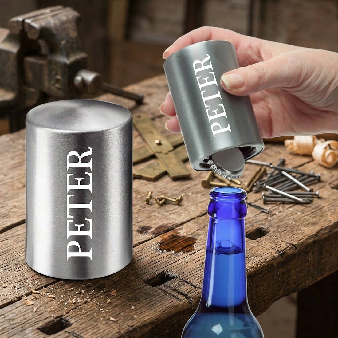 Personalisierter Push-Up Flaschenöffner mit Wunschgravur - In 3 Farben (Silber, Schwarz, Gold