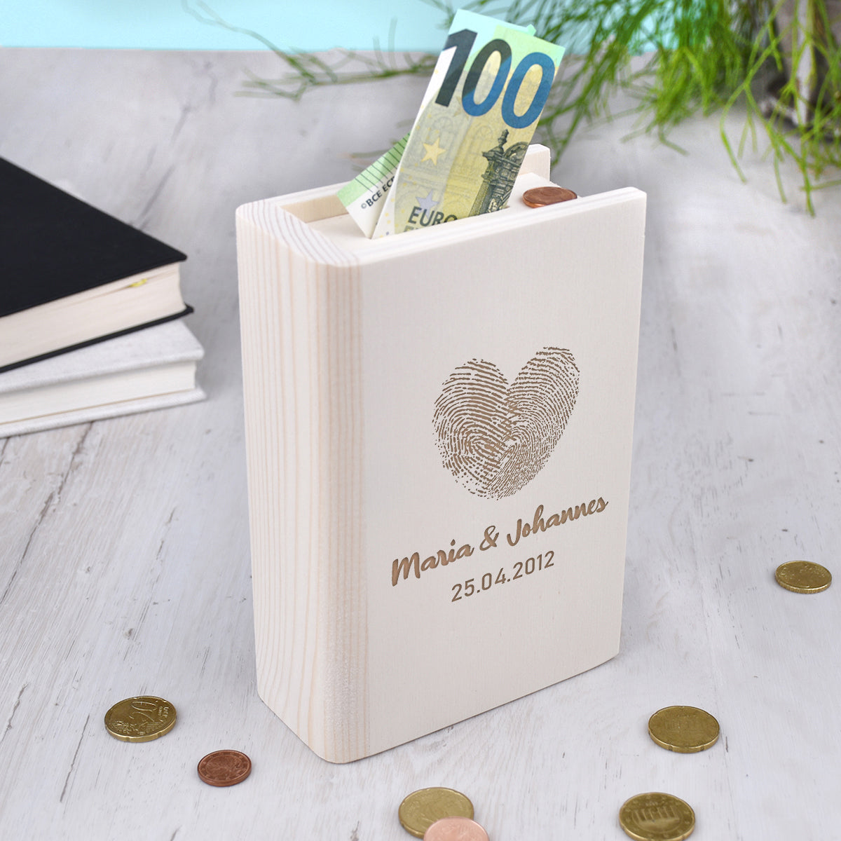 Holz-Spardose Buchform mit Geldscheinen und Münzen – Geschenk zur Hochzeit
