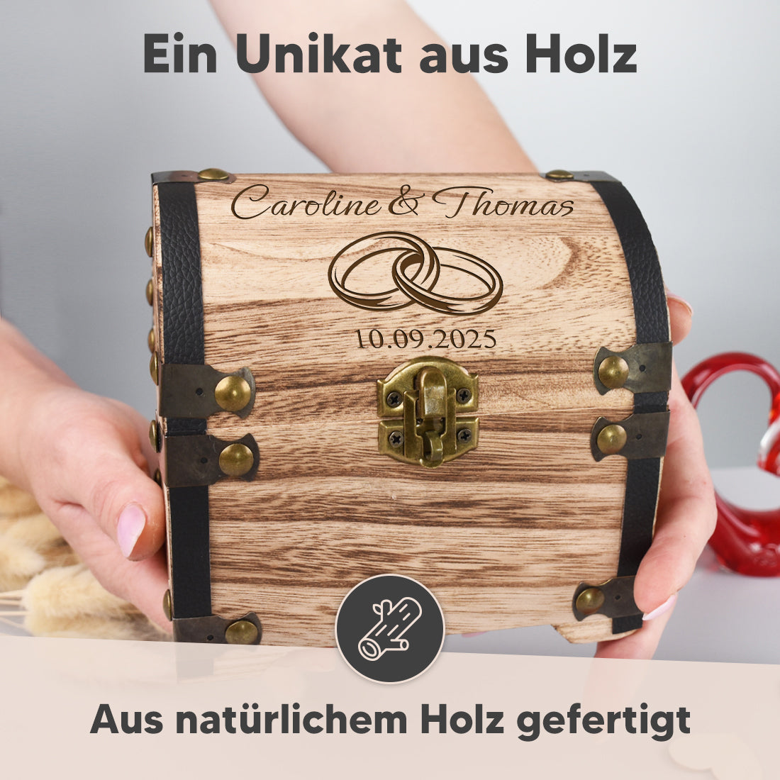 Personalisierte Schatztruhe zur Hochzeit mit Gravur & Herzschloss