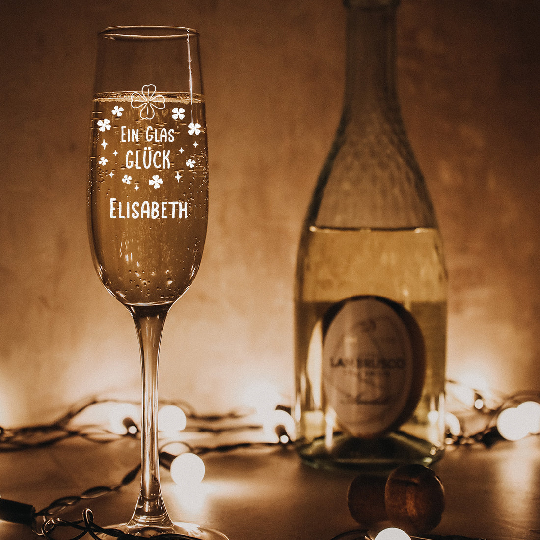 Elegantes Sektglas 195 ml mit Wunschgravur - "Ein Glas Glück"