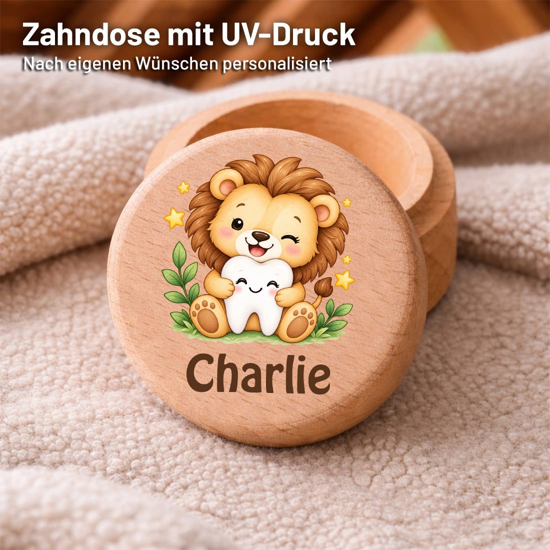 Runde Zahndose mit Motiv Löwe & Zahn und Beispielname Charlie im Detailbild mit UV-Druck auf dem Deckel