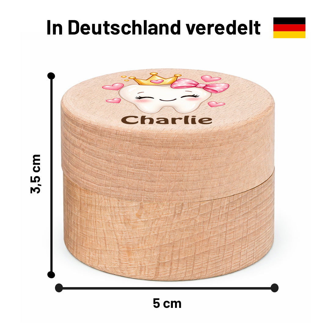 Runde Zahndose mit Motiv Zahnprinzessin mit Schleife und Beispielname Charlie im Maßbild mit 5 cm Durchmesser und 3,5 cm Höhe