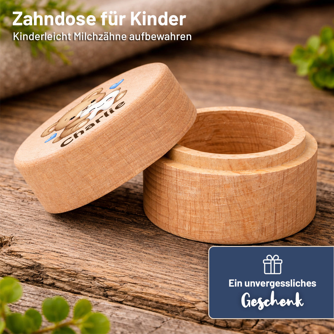 Runde Zahndose mit Motiv Teddybär & Zahn und Beispielname Charlie geöffnet mit abgenommenem Steckdeckel