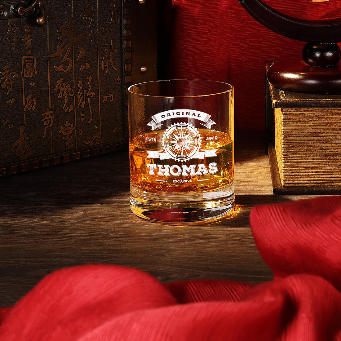 Whisky Totenkopf Dekanter 850 ml & Whiskyglas 320 ml mit Gravur - Original Exklusive