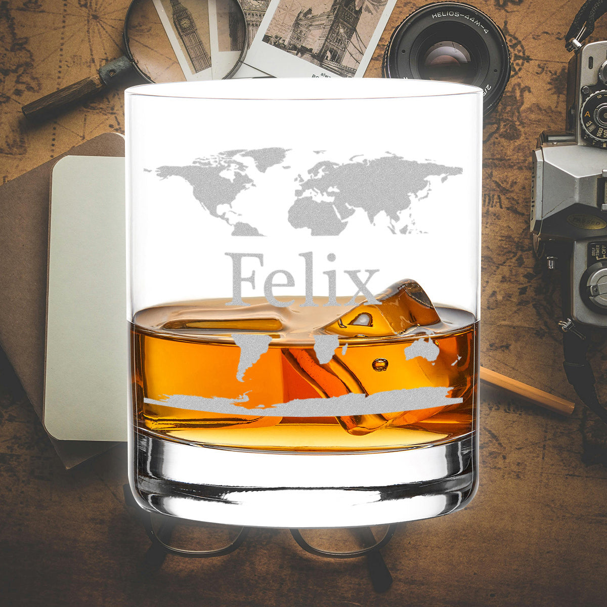 Personalisiertes Whiskyglas 320 ml mit Gravur - Motiv "Weltkarte"