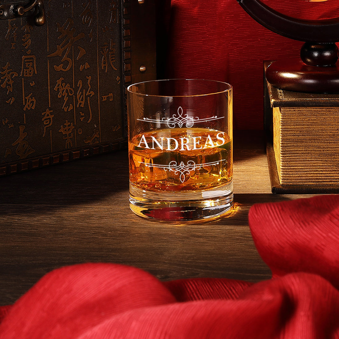 Personalisiertes Whiskyglas 320 ml mit Ornament Motiv - perfekt als Geschenk