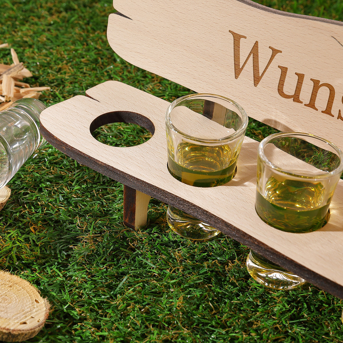 Schnapsbank aus Holz mit 6 Schnapsgläser