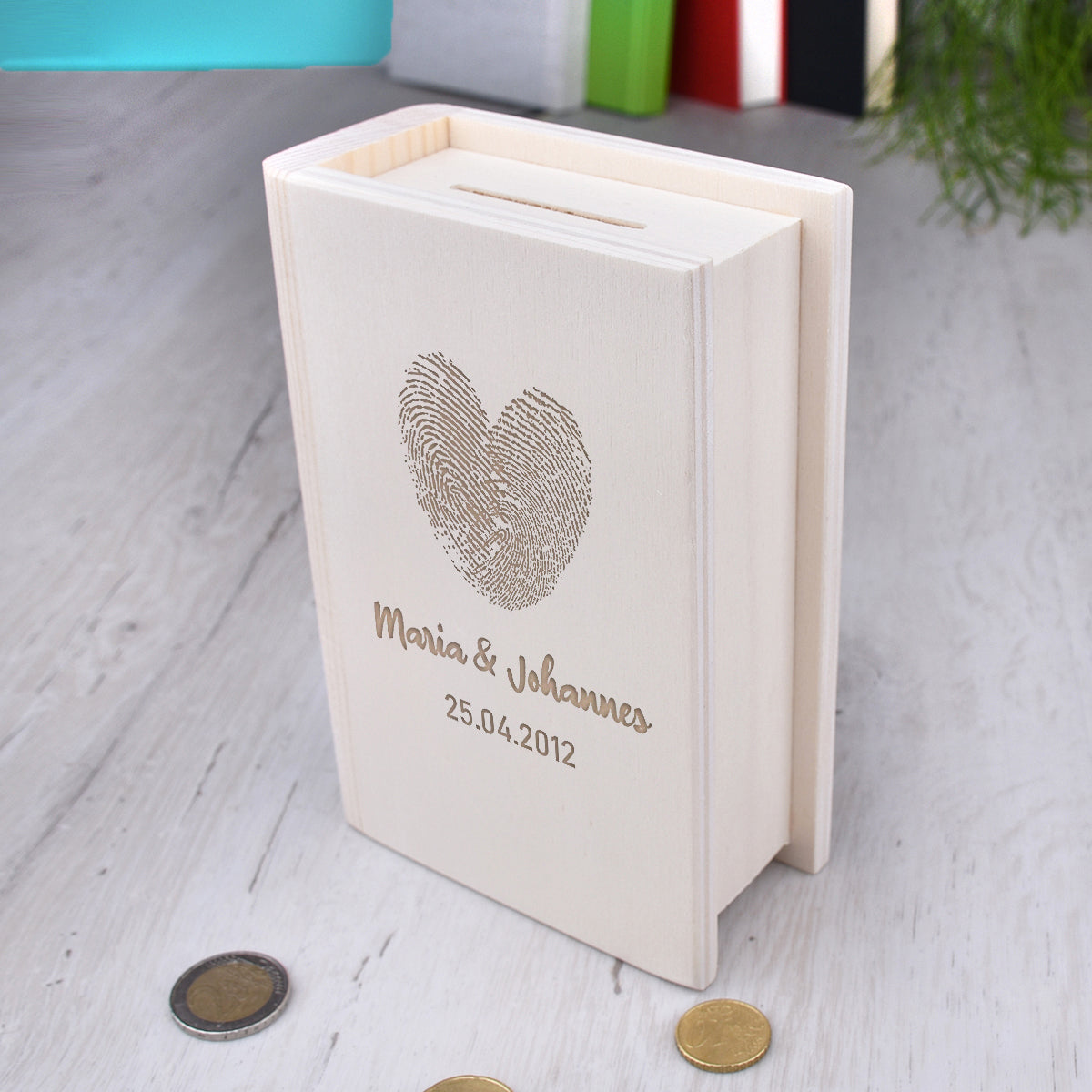 Personalisierte Spardose Buchform - Herz & Namen