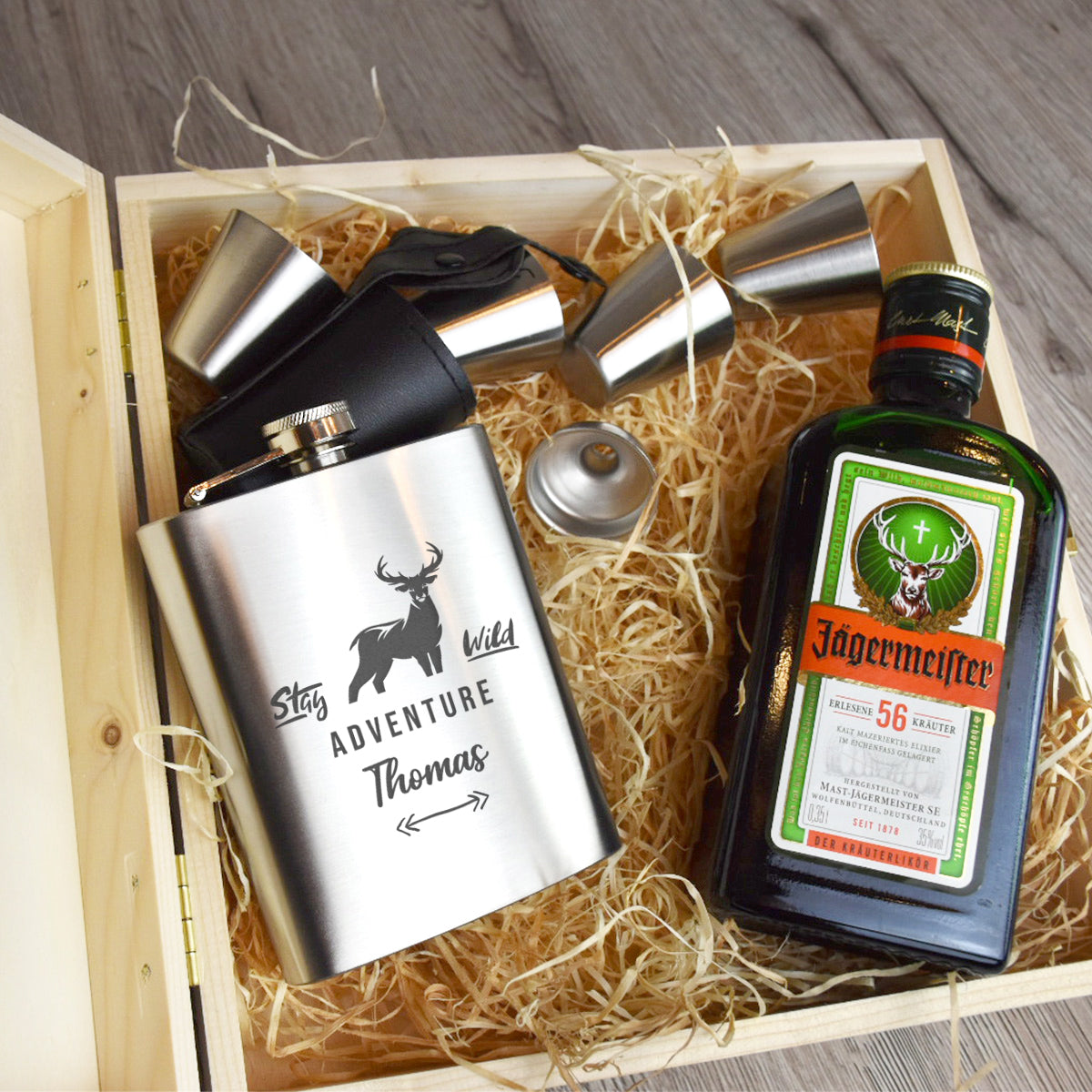 3-Teiliges Geschenkset mit Jägermeister & Flachmann