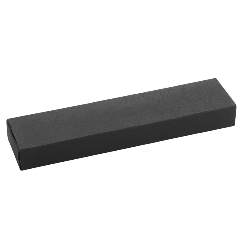 Schwarzes Kugelschreiber Geschenketui geöffnet mit einem eleganten schwarzen Stift darin auf grauem Hintergrund.