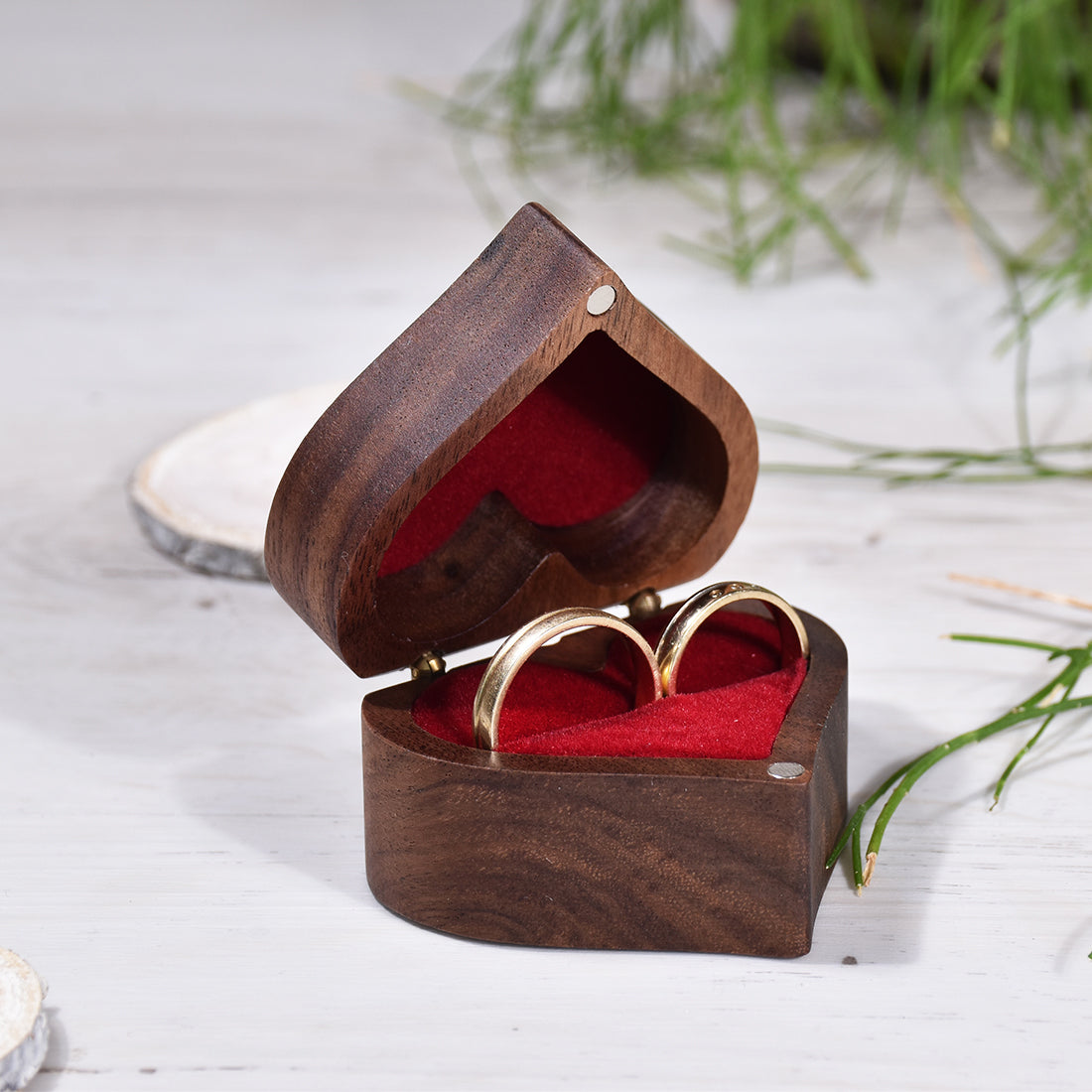 Herz Ringkissen für Paare mit Wunschgtavur