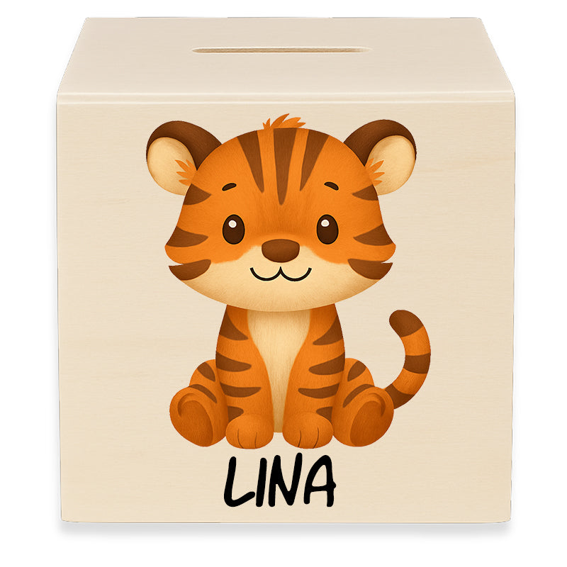 Holzspardose mit Motiv Tiger und dem Beispielnamen Lina in der Vorderansicht