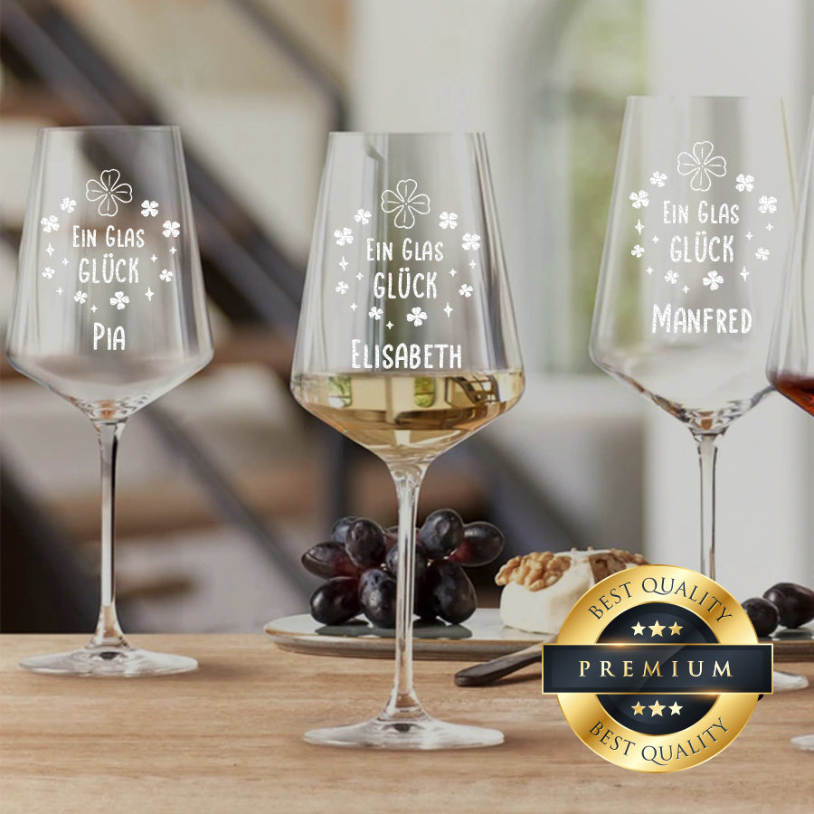 Weinglas 560 ml modern mit Gravur "Ein Glas Glück"