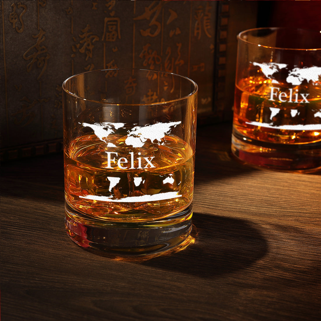 2-teiliges Whisky-Set Skull Dekanter 850 ml & Whiskygläser 320 ml - Motiv Weltkarte