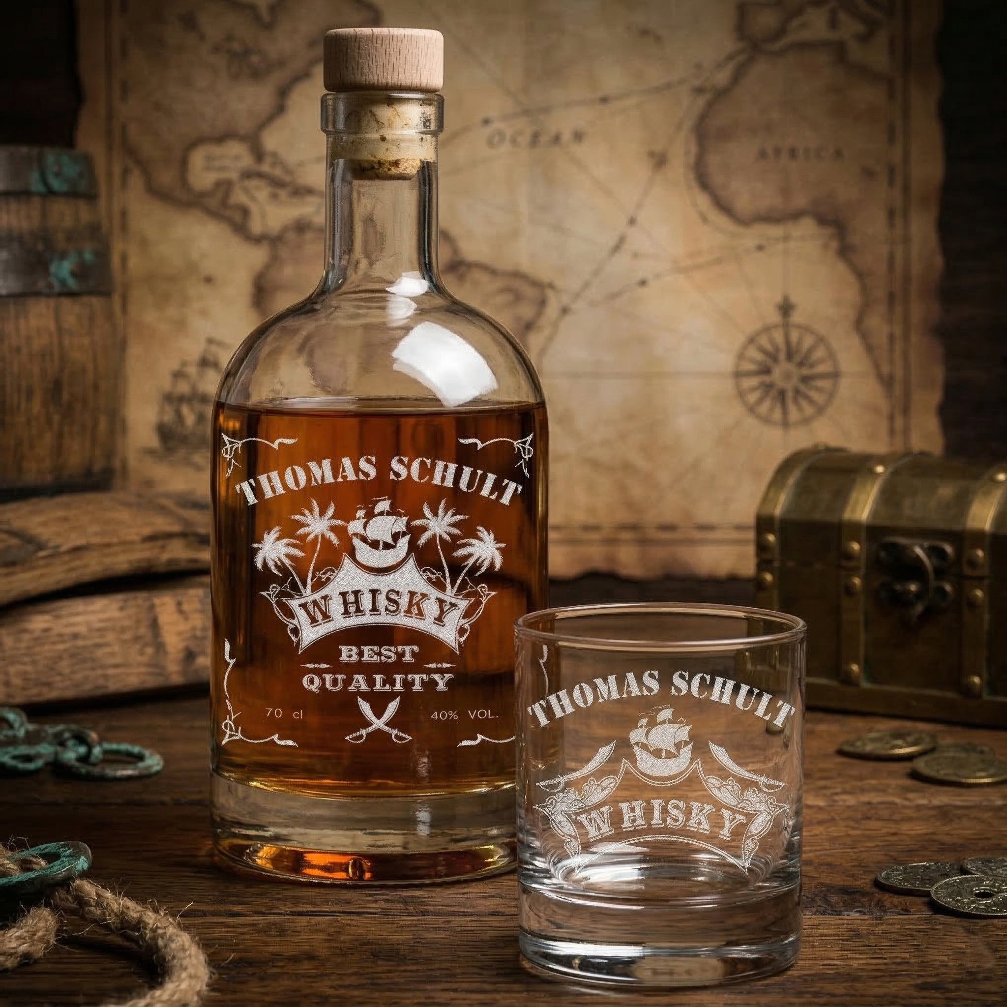 Whisky Flasche 700 ml & Whiskyglas 320 ml 2-teiliges Set mit Gravur - Motiv Piratenschiff
