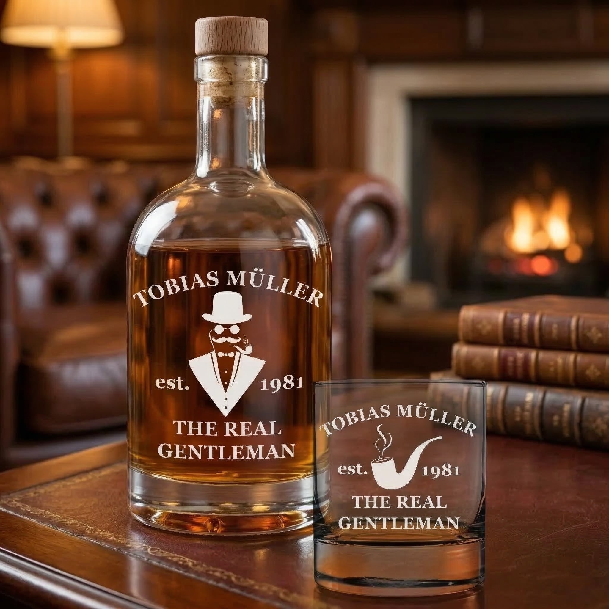 Whisky Flasche 700 ml & Tumbler 320 ml als 2er-Set personalisiert - Motiv Real Gentleman