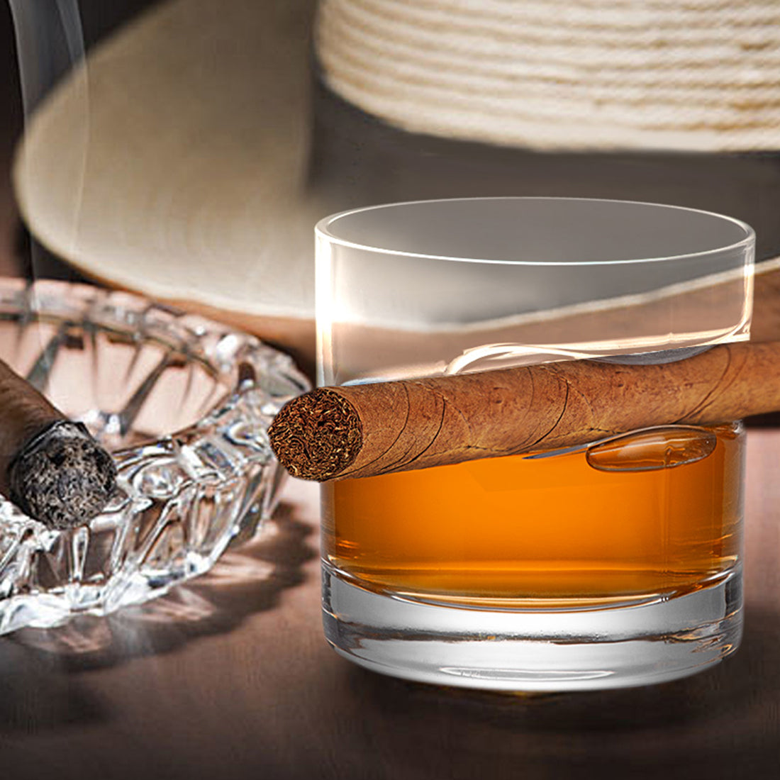 Whiskyglas 330 ml mit Zigarrenhalter für Genießer